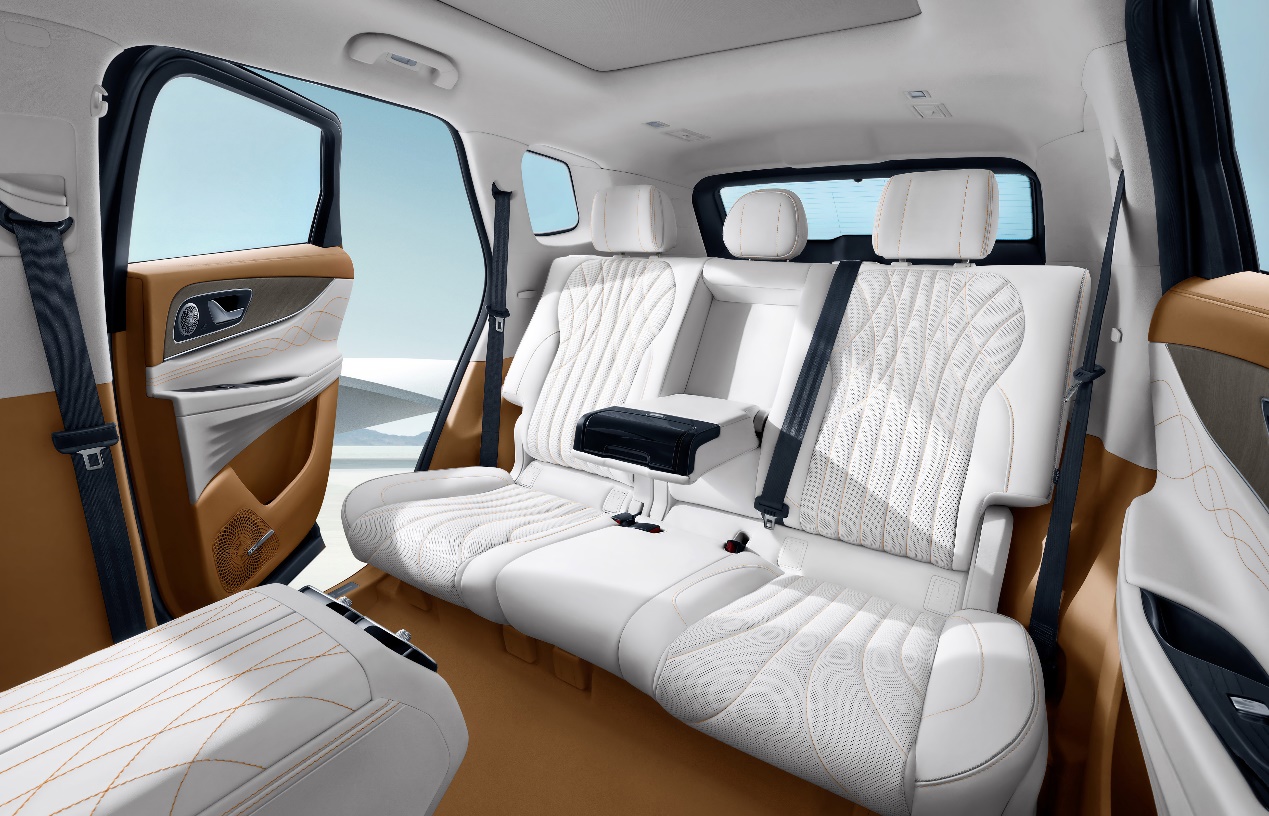 全角度舒适升级，体验媲美豪华车型，奇瑞瑞虎9以革新者姿态蓄势待发