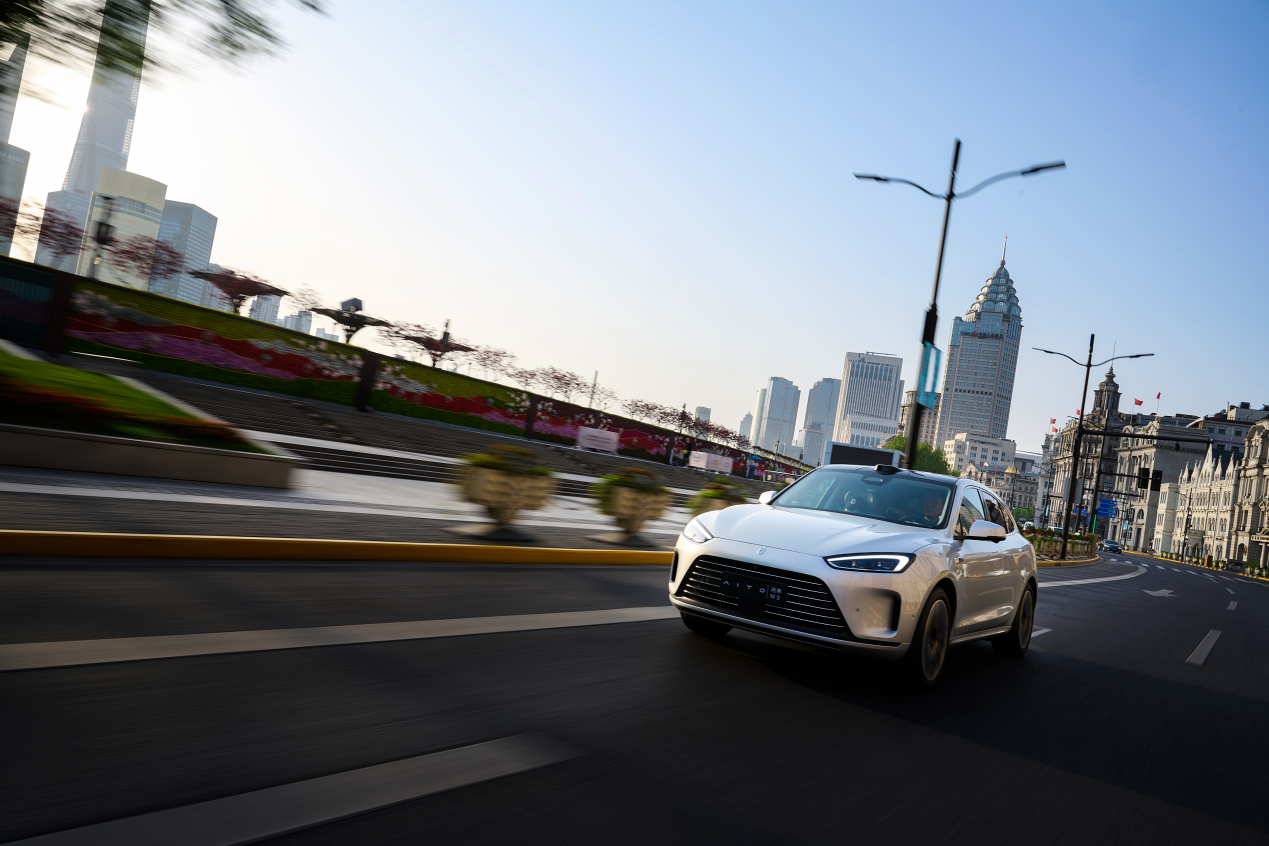 縱享速度與激情，問界M5開啟高性能SUV新時代