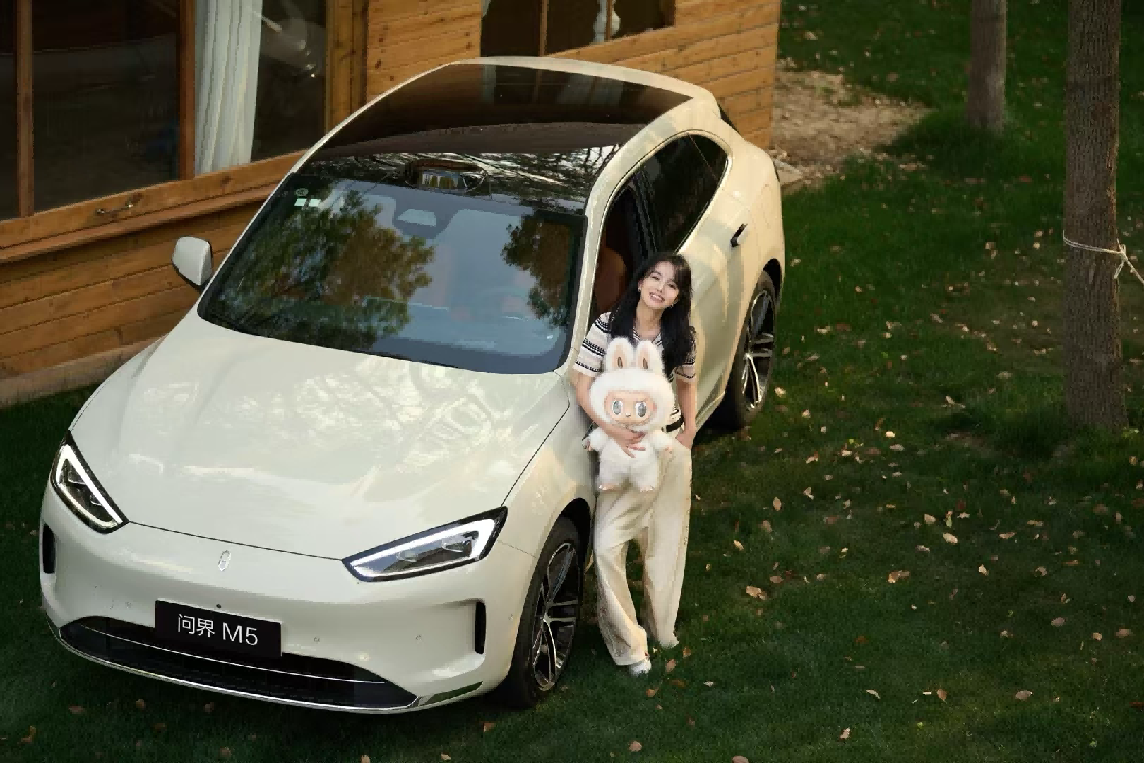 20万级智能SUV选什么？年轻人都安利的问界新M5 Ultra
